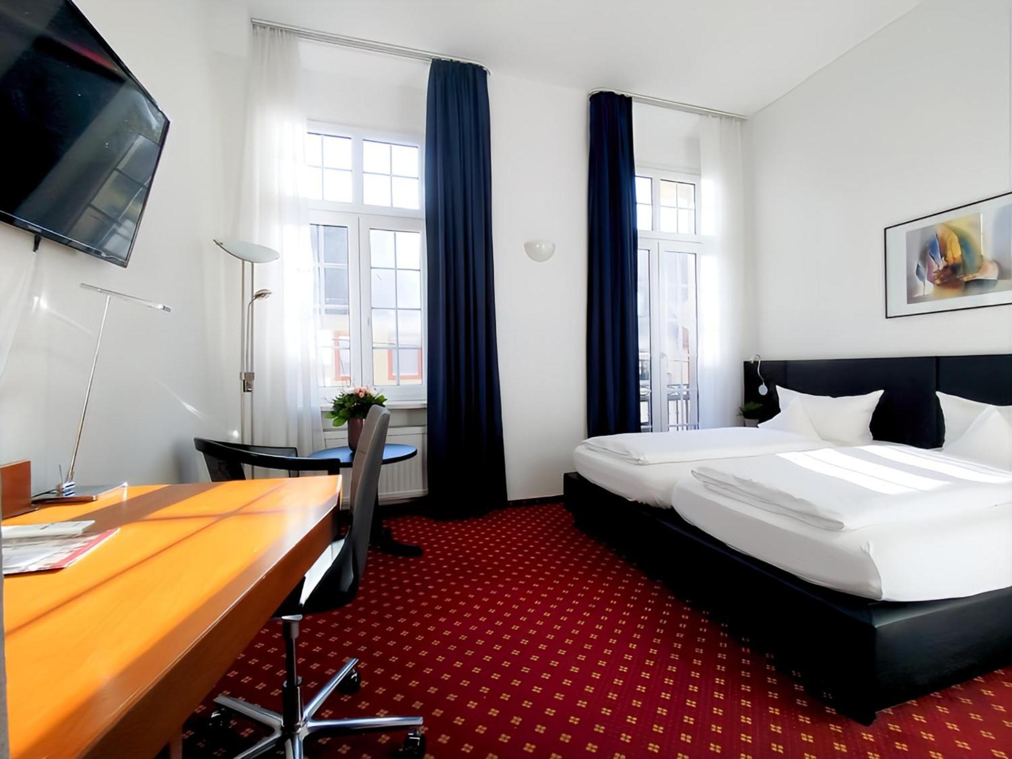 Hotel Schwert Rastatt Exterior foto